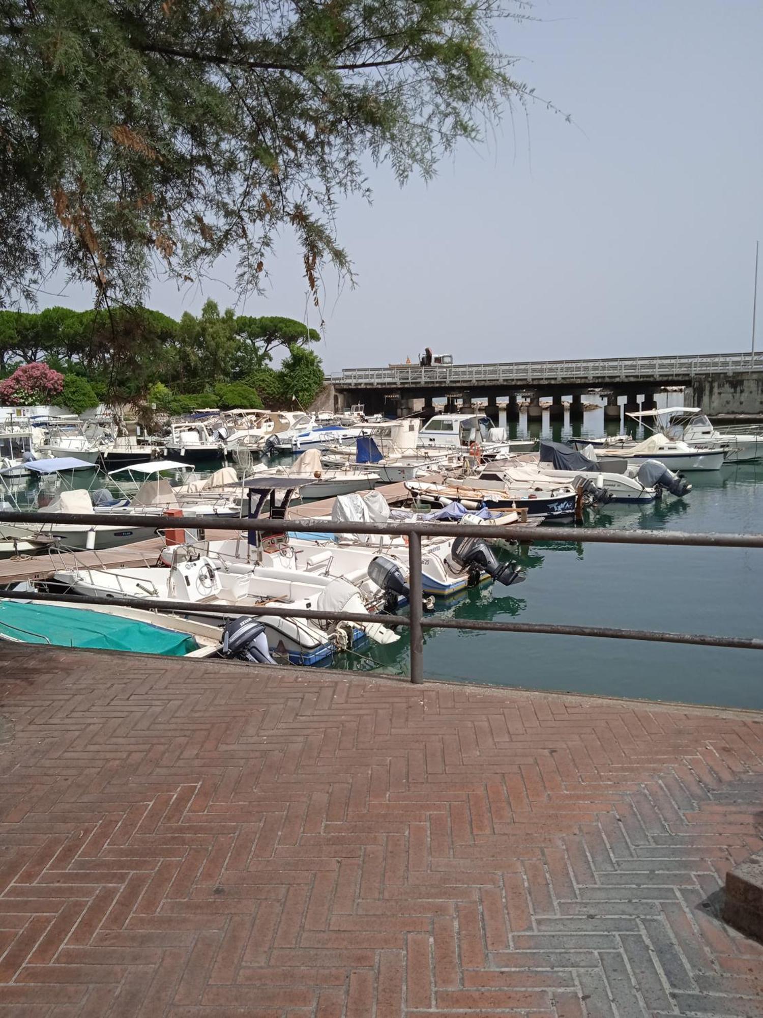 Casa Vacanze Torre Di Mola Formia Exterior foto