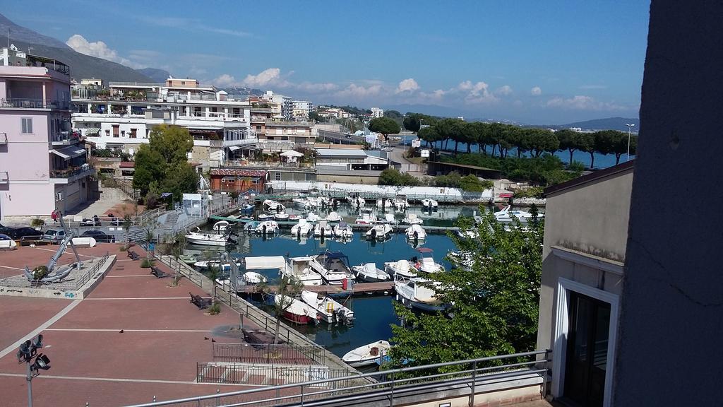 Casa Vacanze Torre Di Mola Formia Exterior foto